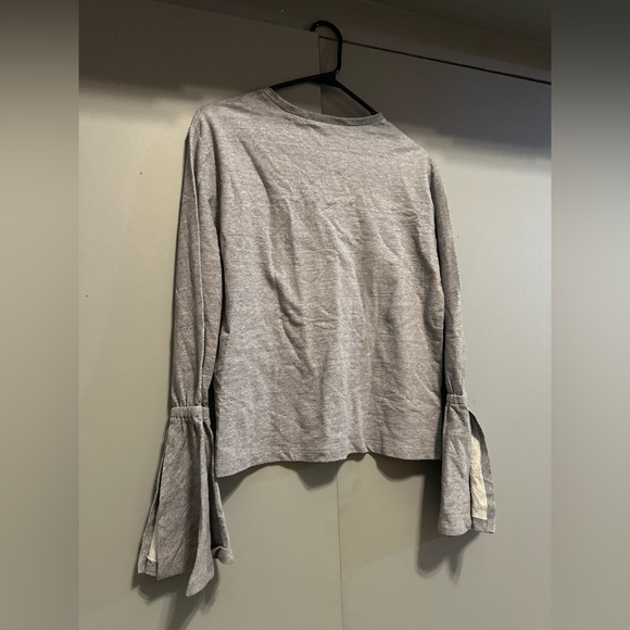 ❤️bp - Gray Ruffled Bell Sleeve Top (XS) - Picture 6 of 10